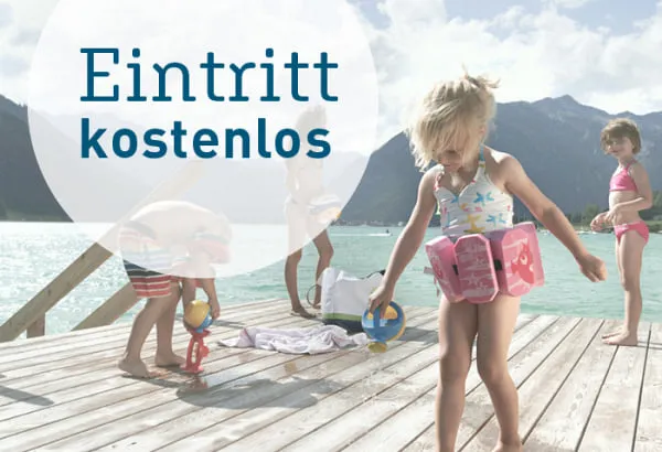 Kinder beim Wasserspiel